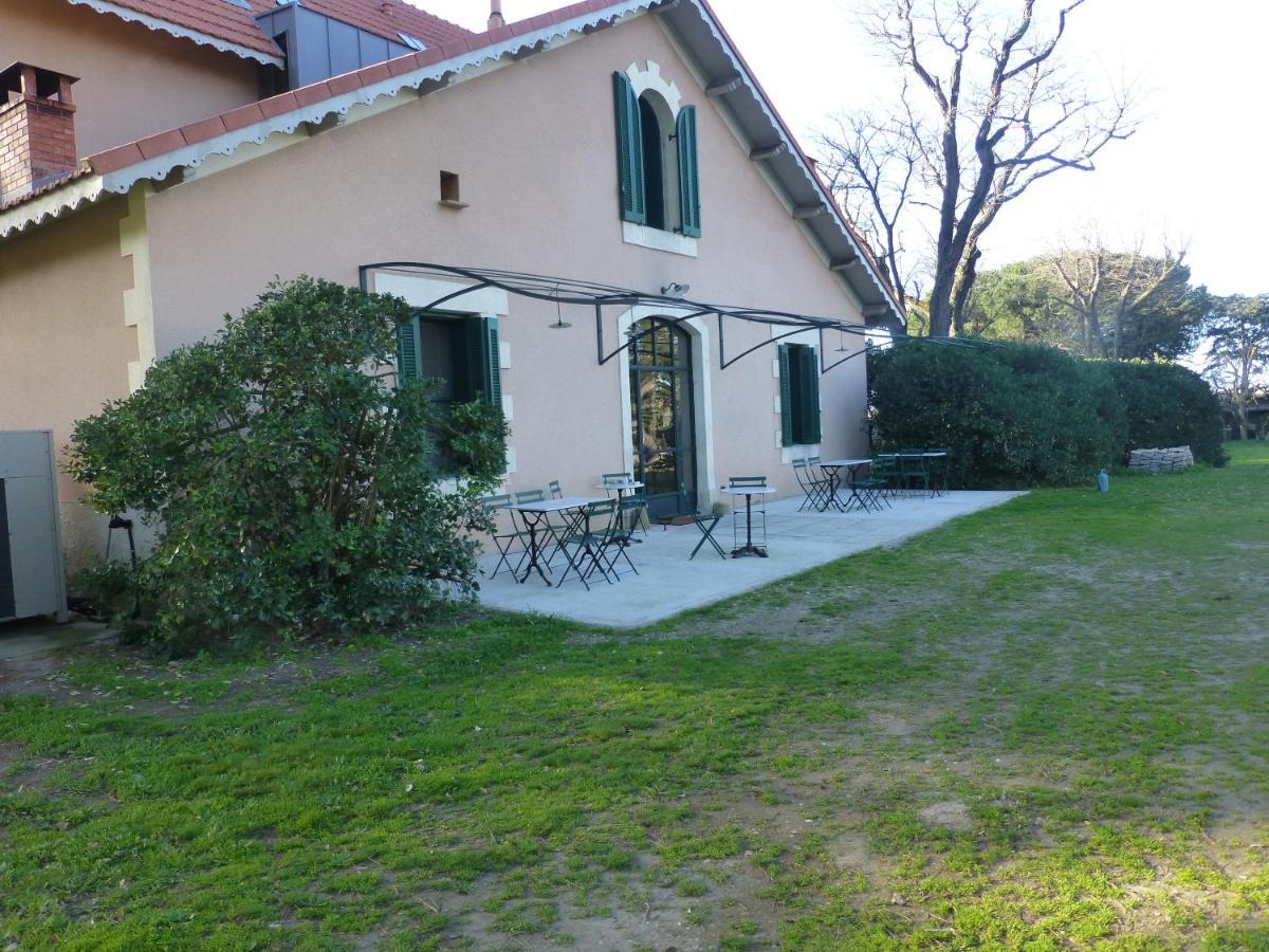 La Maison Du Mole Aigues-Mortes Exterior photo